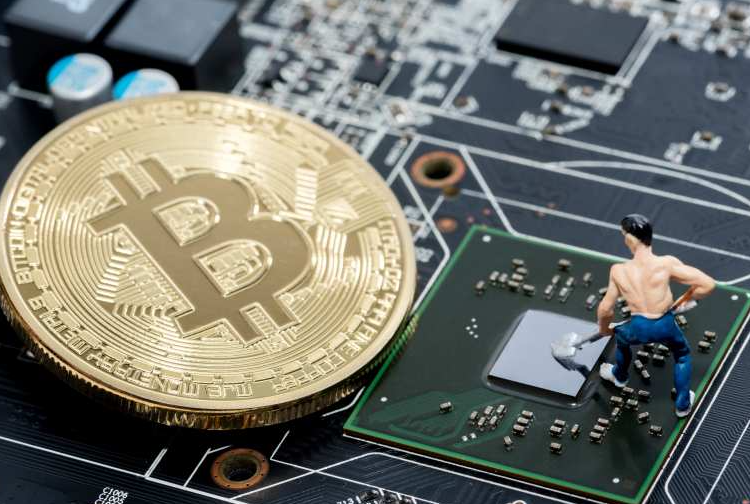 Presidente Bukele anuncia construcción de estructura satelital para que Bitcoin llegue a todo el país