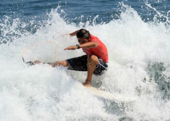 Tras la eliminación del surfista salvadoreño Bryan Pérez, su entrenador consideró injusto que quedará fuera