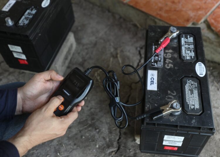 CEL realiza trabajos de mantenimiento en sistemas de radios