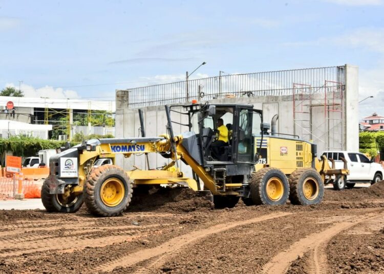 MOP avanza trabajos de construcción de paso desnivel entre autopista Comalapa y carretera del Litoral