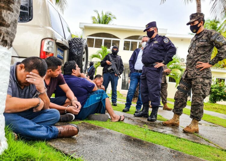 Decomisan 18 bultos de droga a estructuras criminales en la Costa del Sol y San Miguel