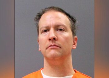 El expolicía Derek Chauvin es sentenciado a 22,5 años de prisión por el asesinato de George Floyd