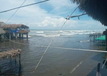Reportan inundaciones en zona de playa Las Tunas, La Unión