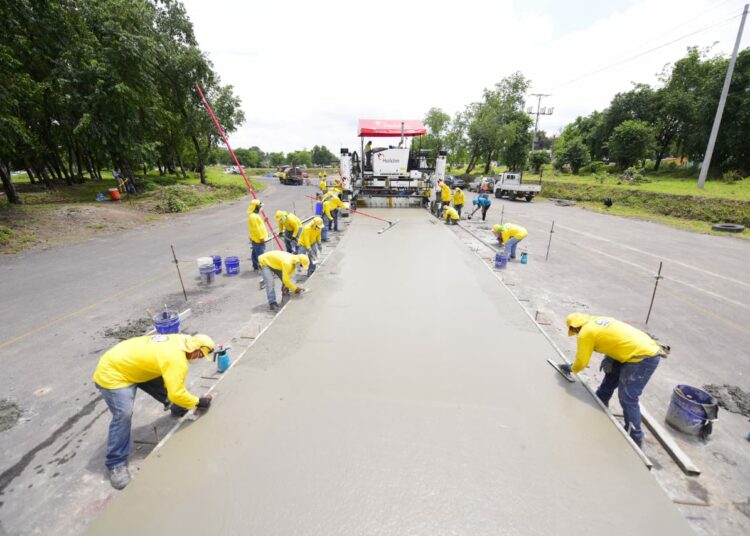 MOP continúa en la construcción del paso a desnivel en San Juan Opico