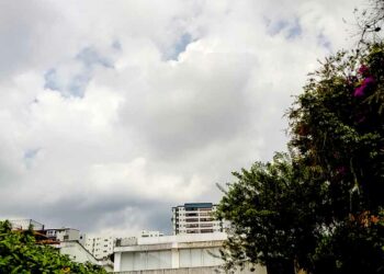 Chubascos y tormentas de moderadas a fuertes para este sábado