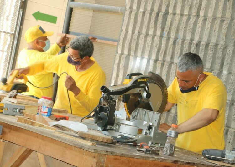 Privados de Libertad trabajan en remodelación de delegación policial