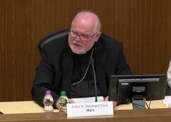 El cardenal alemán Reinhard Marx presenta su renuncia al papa Francisco por escándalo de abusos