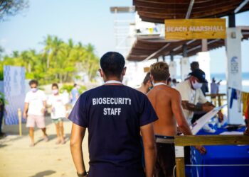 Más de 50 trabajadores de salud apoyan el Surf City El Salvador ISA World Surfing Games 2021