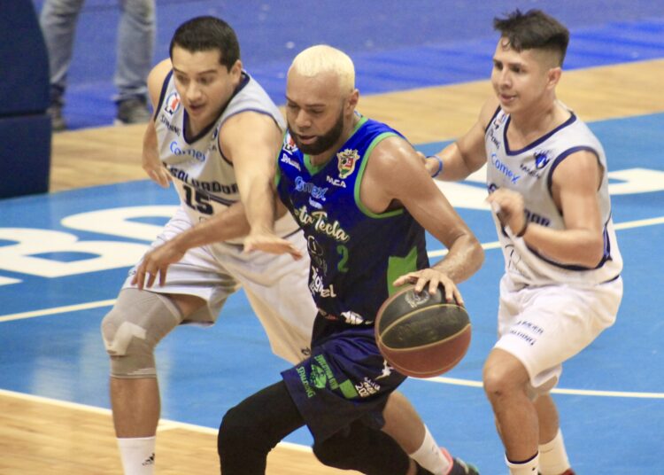 Liga Mayor de BKB: San Salvador ganó y se mantiene con vida