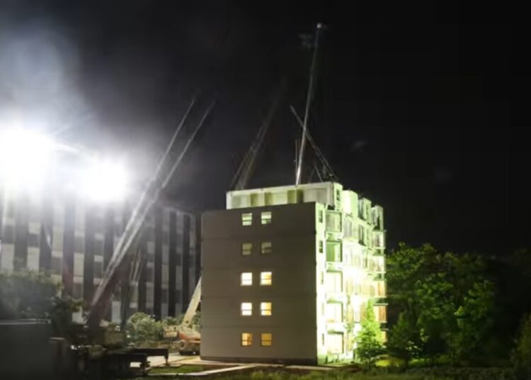 (VIDEO) Una constructora china completa un edificio de 10 pisos en poco menos de 29 horas