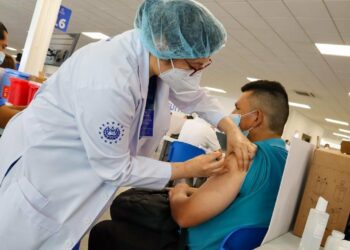 Más de 2.6 millones de vacunas ya han sido colocadas en El Salvador