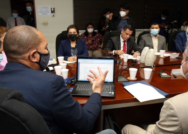 Comisión de Legislación y puntos constitucionales emite dictamen favorable a la petición de presidente del INDES