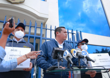 Ministro de Hacienda presenta 8 nuevos avisos de presunta evasión fiscal por $16.1 millones