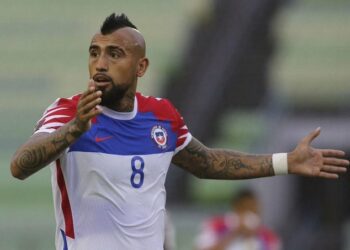 Arturo Vidal tiene coronavirus y está hospitalizado en Chile y no jugará los partidos contra Argentina y Bolivia por Eliminatorias