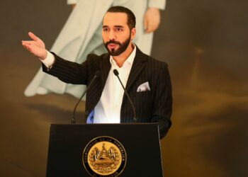 Presidente Bukele afirma que El Salvador podría convertirse en la primera nación en adoptar el bitcoin como moneda de curso legal