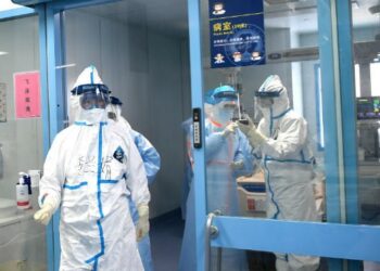 El fundador del laboratorio Moderna asegura que “el coronavirus se escapó del laboratorio de Wuhan”