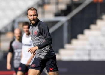 Christian Eriksen publicó una foto en sus redes sociales y envió un mensaje desde la cama del hospital