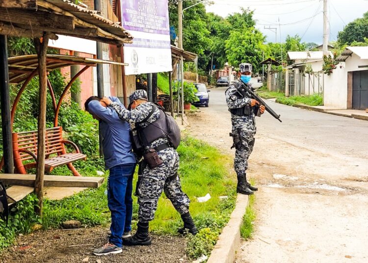 PNC realiza patrullajes en diferentes municipios para buscar terroristas