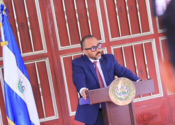 Ernesto Castro lamenta el fallo de la Corte Suprema de EE.UU. de negar la residencia permanente a beneficiados con TPS