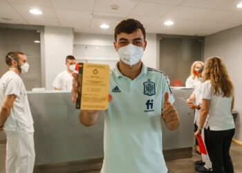 Los futbolistas de la selección española fueron vacunados contra el coronavirus a horas del inicio de la Eurocopa