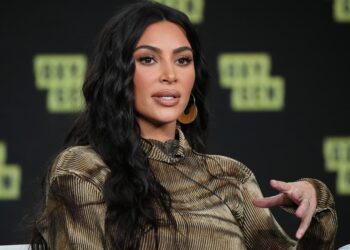 Kim Kardashian pide orden de restricción tras recibir extraño regalo de un acosador