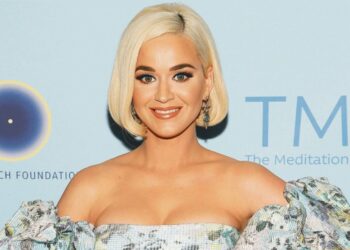 Katy Perry sorprende a sus fans con nueva figura tras ser madre