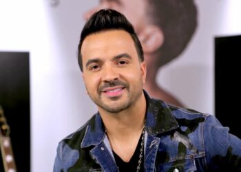 (VIDEO) Luis Fonsi presenta su nueva producción musical junto a Myke Towers