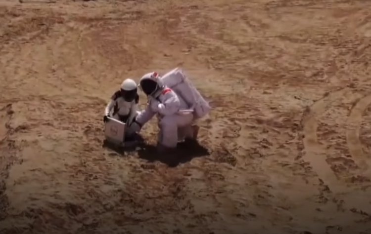 (VIDEO) China crea un campamento en un desierto para imitar las condiciones marcianas y entrenar futuras misiones