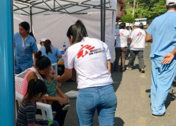 Médicos Sin Fronteras anuncia su retiro gradual de El Salvador ante mejoras del sistema de salud público