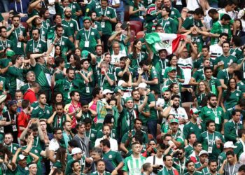 Concacaf advierte a México con castigo por grito homofóbico e insultos racistas
