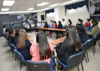 Parten hacia los EE.UU. trabajadores salvadoreños con visas H2B gestionadas por MINTRAB