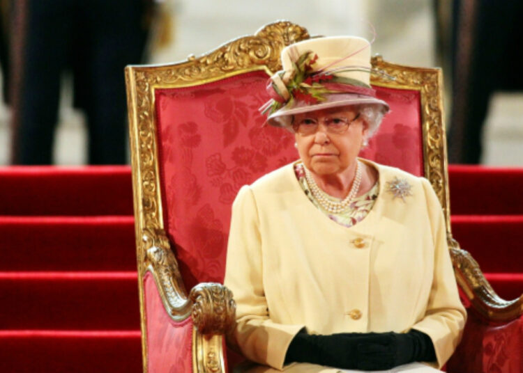 Isabel II celebrará los 70 años de reinado con cuatro días de fiesta y un megaconcierto en Buckingham