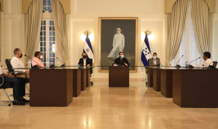 Ministro de Salud se reúne con alcaldes hondureños para coordinar donación de vacunas contra el COVID-19