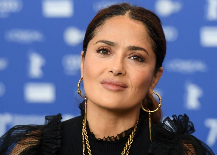 (VIDEO) Salma Hayek confiesa que fue discriminada en Hollywood