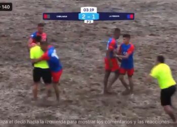 VIDEO | «Tin» Ruiz explota con los puños contra un árbitro: «Sí, fue un error mío, pero el árbitro me insultó»