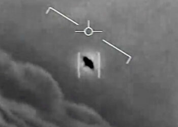 Ex Oficial del Pentágono filtró los videos de los ovnis