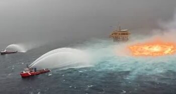 (VIDEO) Explota e incendia un ducto marino de Petróleos Mexicanos en el Golfo de México