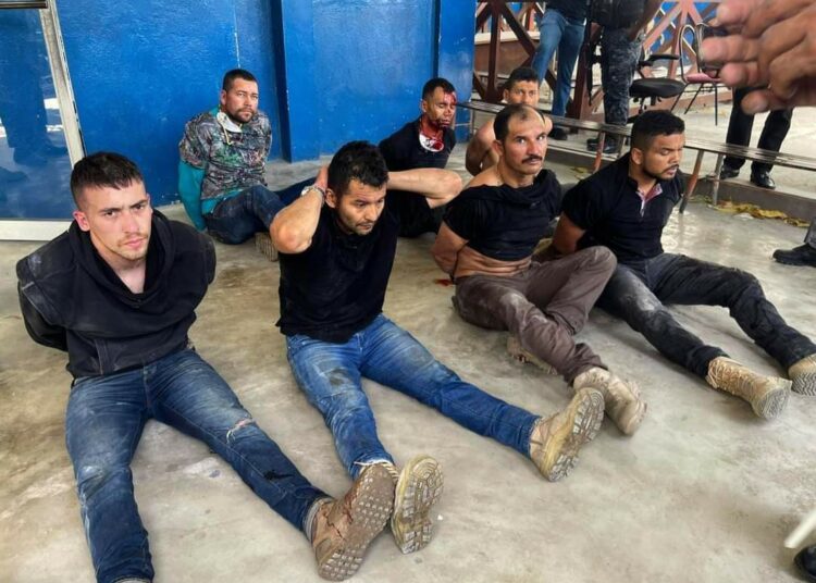 La policía de Haití detiene a 15 colombianos y dos estadounidenses por el asesinato de Moïse