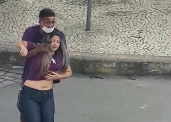 (VIDEO) La policía abate a un ladrón que tomó de rehén a una mujer en Brasil