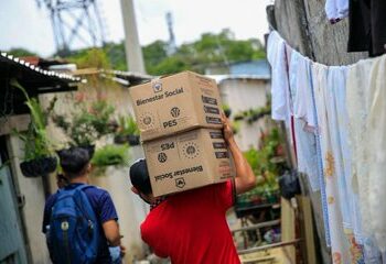 45,000 paquetes alimentarios son entregados en distintos puntos de San Salvador