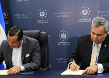 Gobierno salvadoreño y el BCIE firman financiamiento para mejorar estructura deportiva