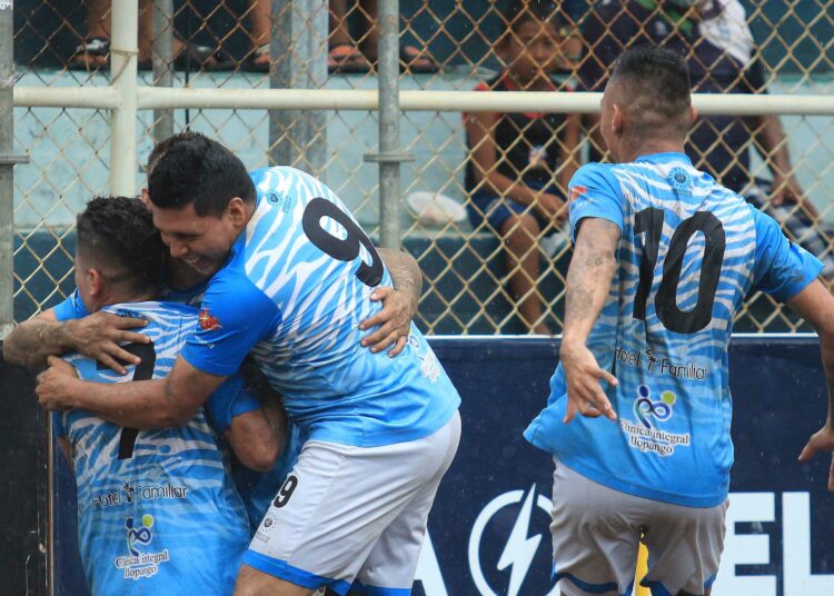 Definidos los clasificados del grupo A de fútbol playa