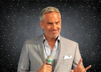 Piden cancelar los programas de Arath de la Torre en televisión por polémica con Voladores de Papantla