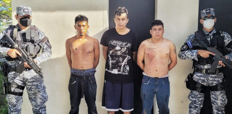 PNC captura a tres terroristas en la Campanera por múltiples delitos