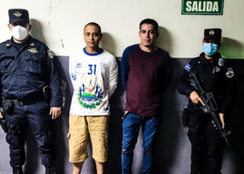 PNC captura a dos sujetos con 138 porciones de marihuana en Santo Tomás