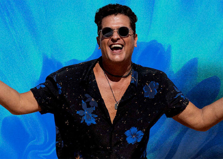 Según la revista TV Notas Carlos Vives habría dejado «en la calle» a su mamá