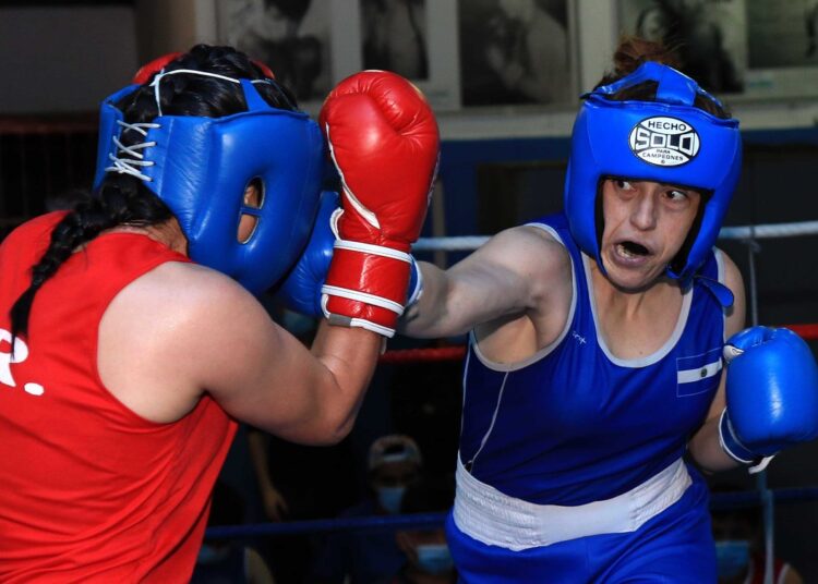 La boxeadora salvadoreña Argentina Solórzano obtiene su boleto a Tokio