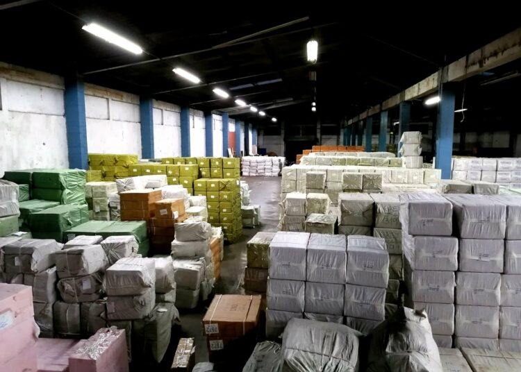 FGR realiza allanamiento de bodega por posible contrabando de mercadería