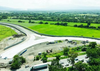 MOP continúa trabajos de construcción de Periférico Claudia Lars