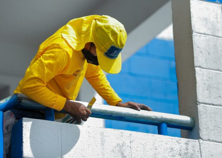 Privados de libertad trabajan diariamente en diferentes instituciones o comunidades